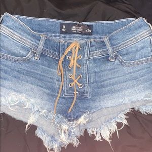 Hollister low rise short shorts